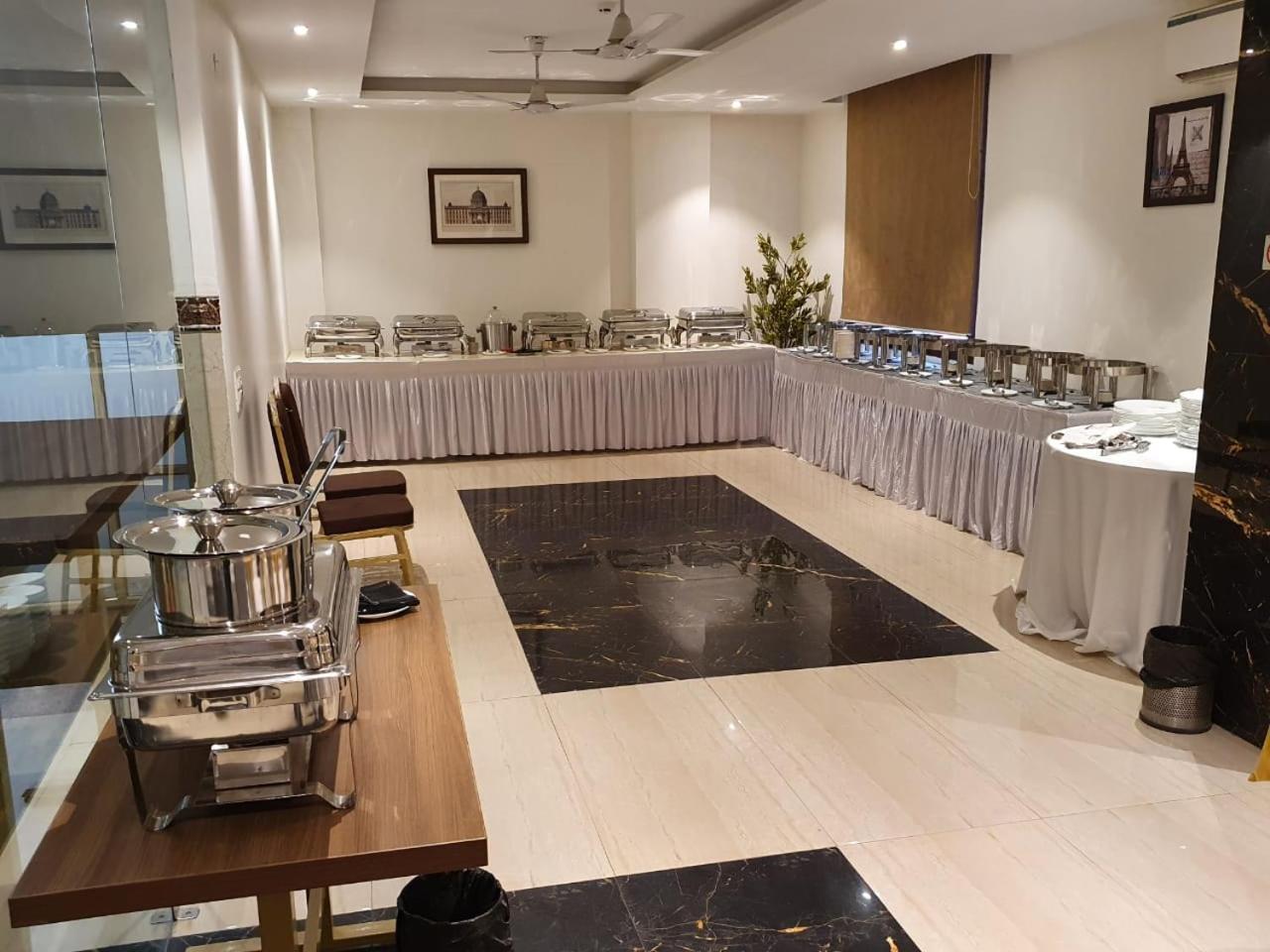 A One Hotels By Ventus Hotels & Resorts- Delhi Airport New Delhi Exterior photo